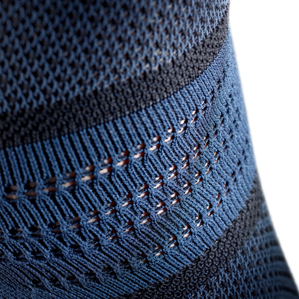 The breathable knit used for Bauerfeind's black Sports Knee Support.