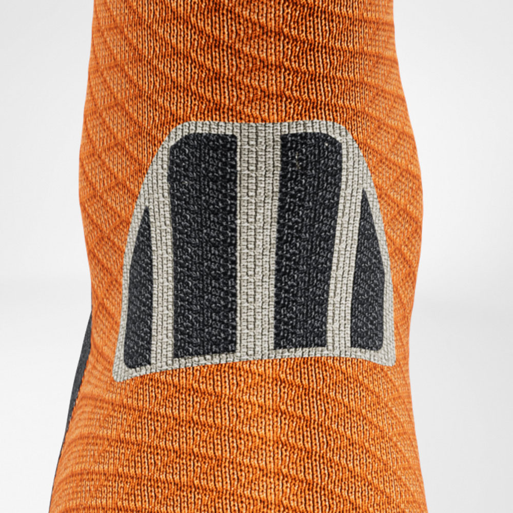 Image of Trail Run Midcut Socks Chalk Front Close-up