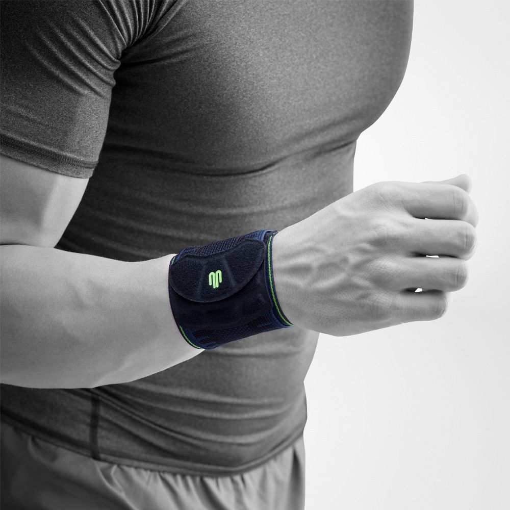 Close-up image of the front of Bauerfeind's Sports Wrist Strap (black).