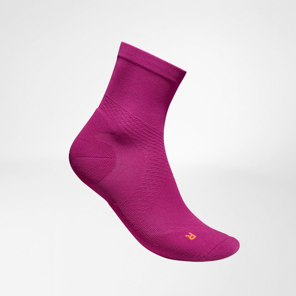 Run Ultralight Midcut Socks Berry Image of Run Ultralight Midcut Socks Berry
