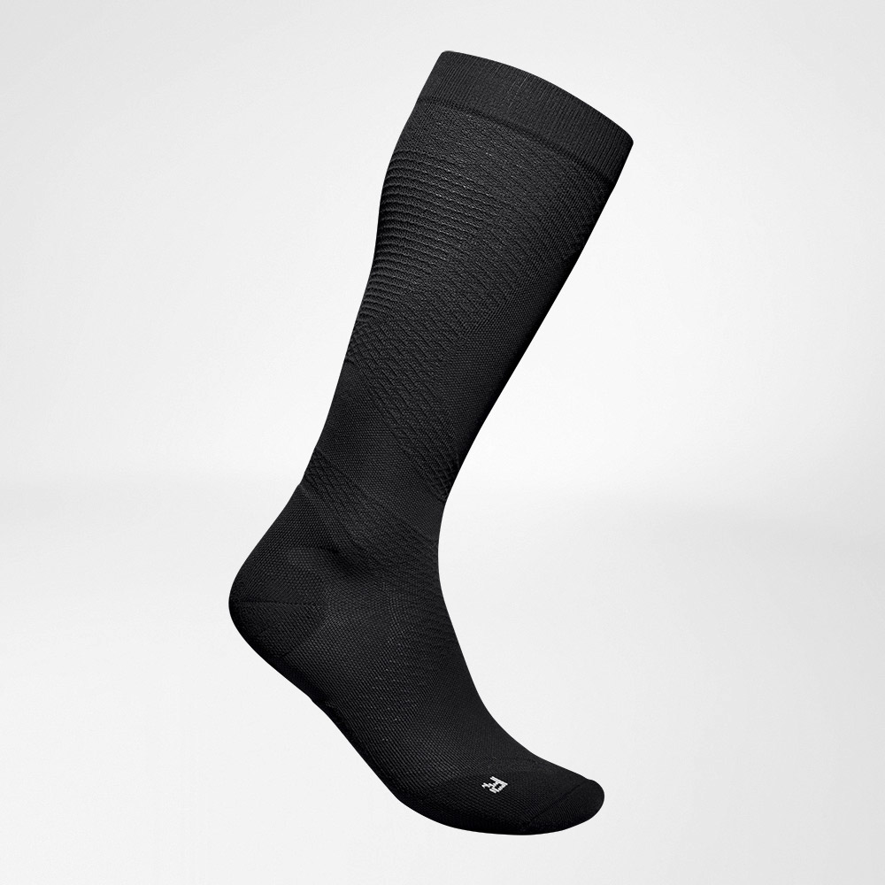 Run Ultralight Compression Socks Black Image of Run Ultralight Compression Socks Black